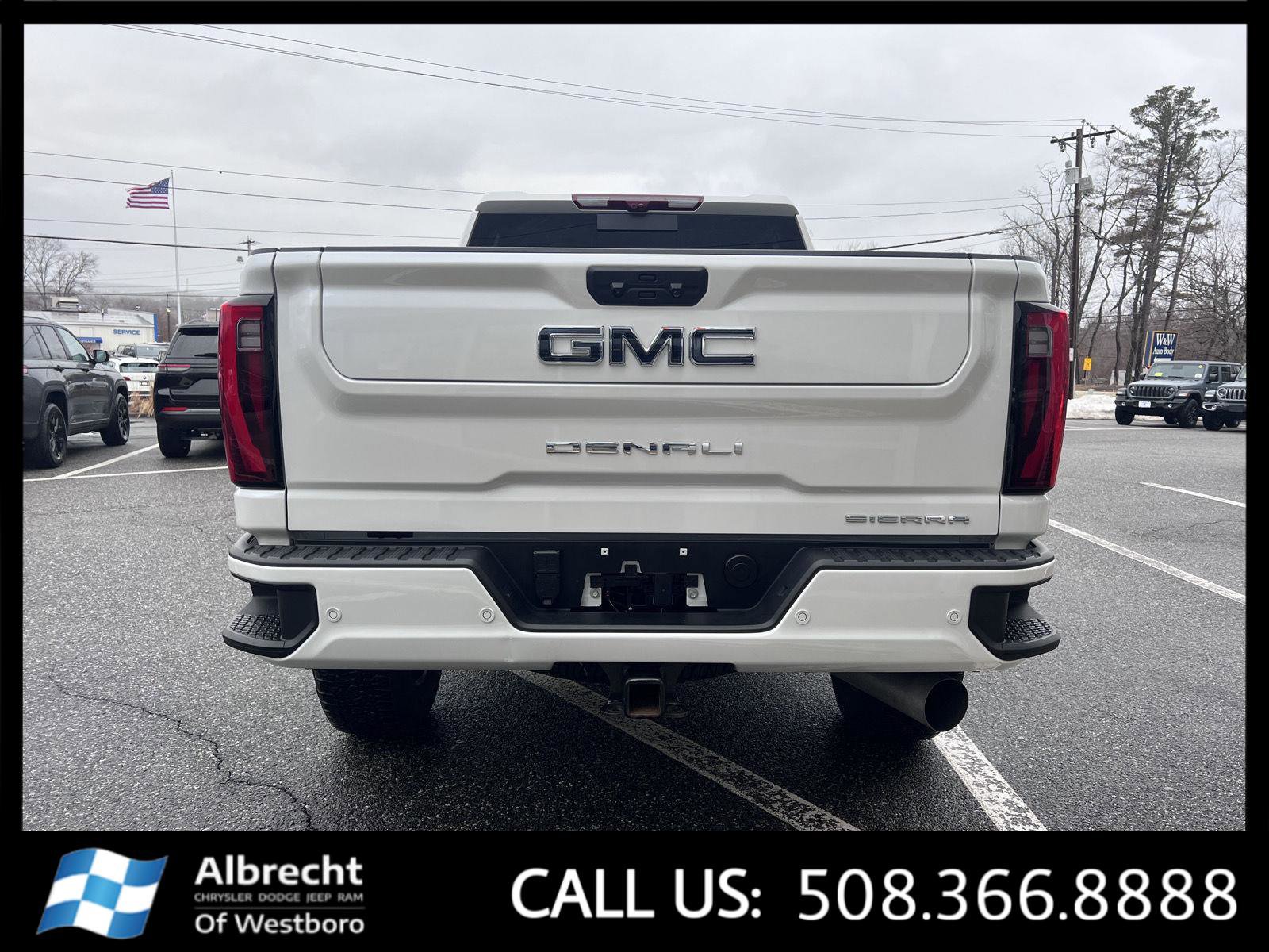Used 2024 GMC Sierra 2500 Denali Ultimate w/ Snow Plow Prep/Camper Package image 4