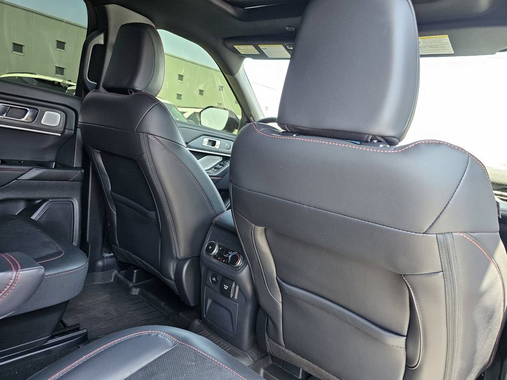 Used 2025 Ford Explorer ST w/ Sun And Sound Package AWD/4WD image 15