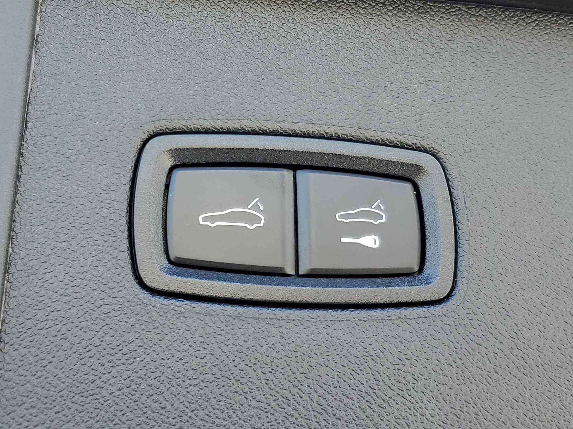 Used 2022 Porsche Cayenne AWD/4WD image 8