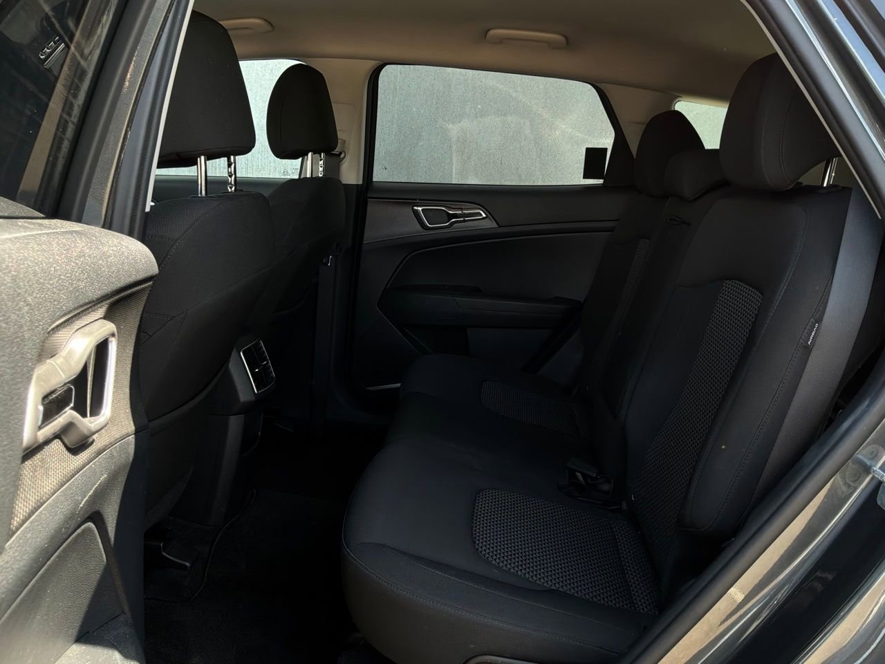 Used 2025 Kia Sportage LX AWD/4WD image 11