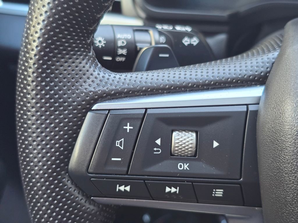 Used 2025 Mitsubishi Outlander SEL image 17