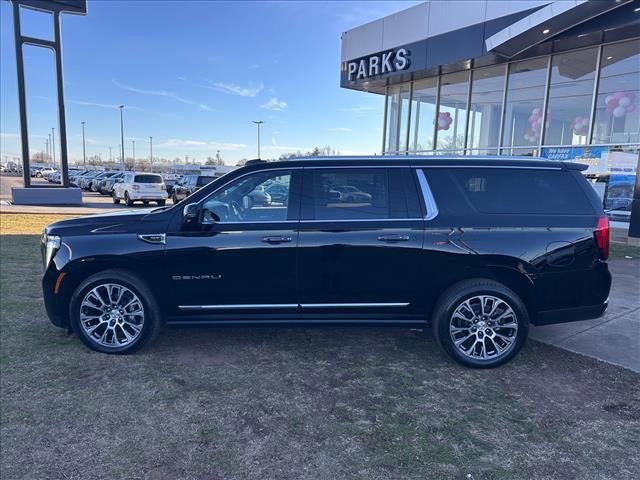 New 2026 GMC Yukon XL Denali w/ Denali Reserve Package AWD/4WD image 7