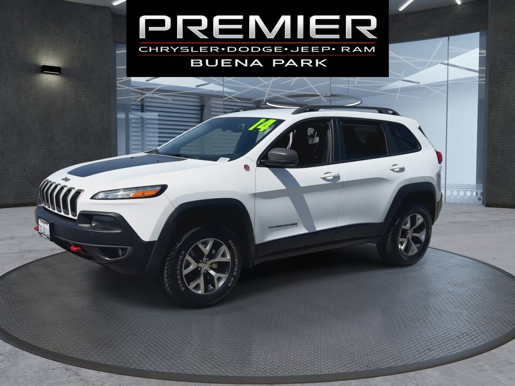 Used 2014 Jeep Cherokee Trailhawk w/ Technology Group AWD/4WD image 4