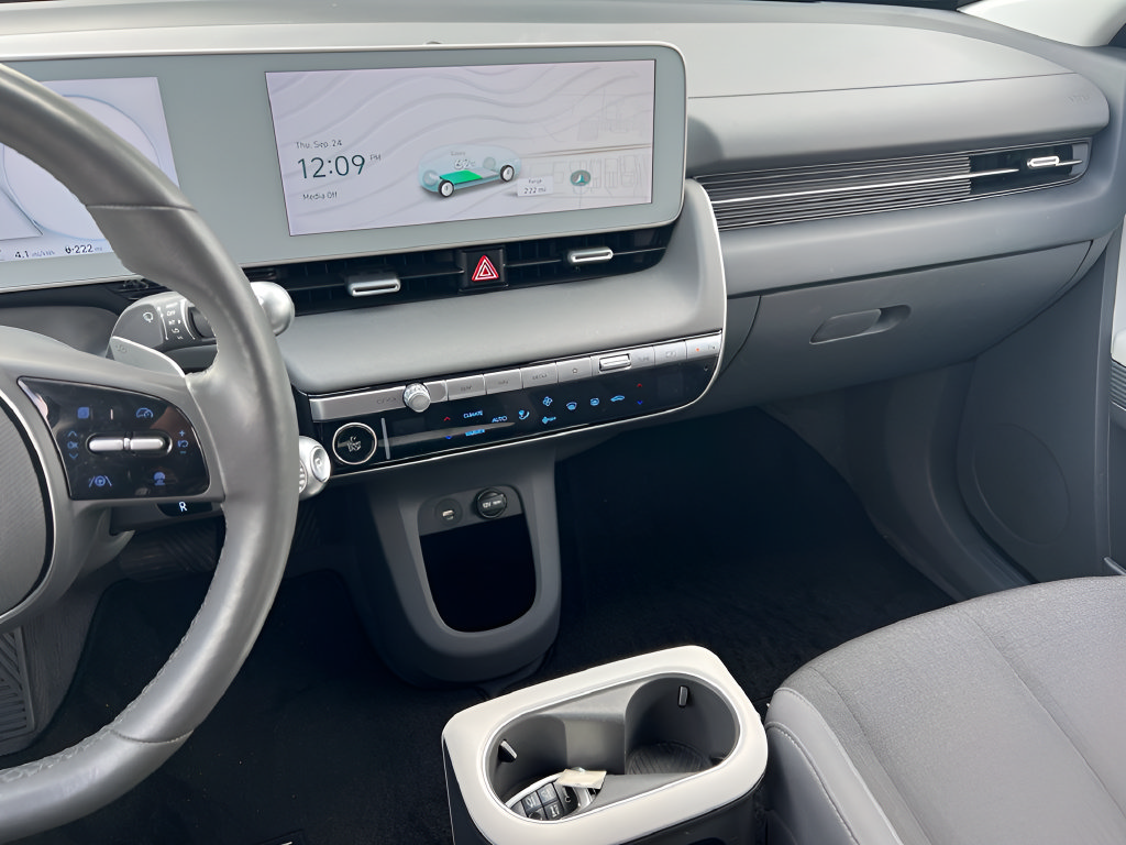 Certified 2024 Hyundai Ioniq 5 SEL AWD/4WD image 29
