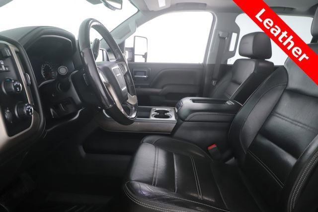 Used 2018 GMC Sierra 2500 Denali w/ Duramax Plus Package AWD/4WD image 16