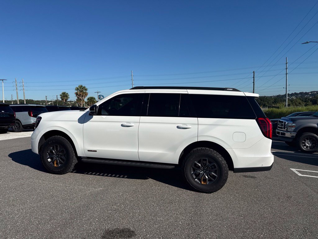 Used 2025 Ford Expedition Tremor AWD/4WD image 4