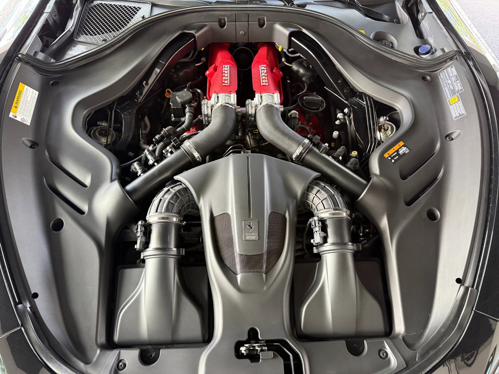 Used 2021 Ferrari Roma RWD image 35