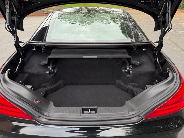 Used 2017 Mercedes-Benz SL 550 image 36