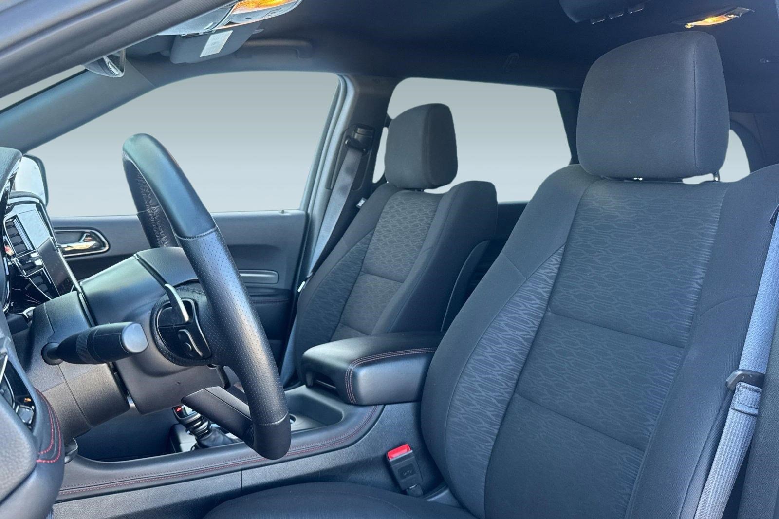 Used 2025 Dodge Durango GT image 21
