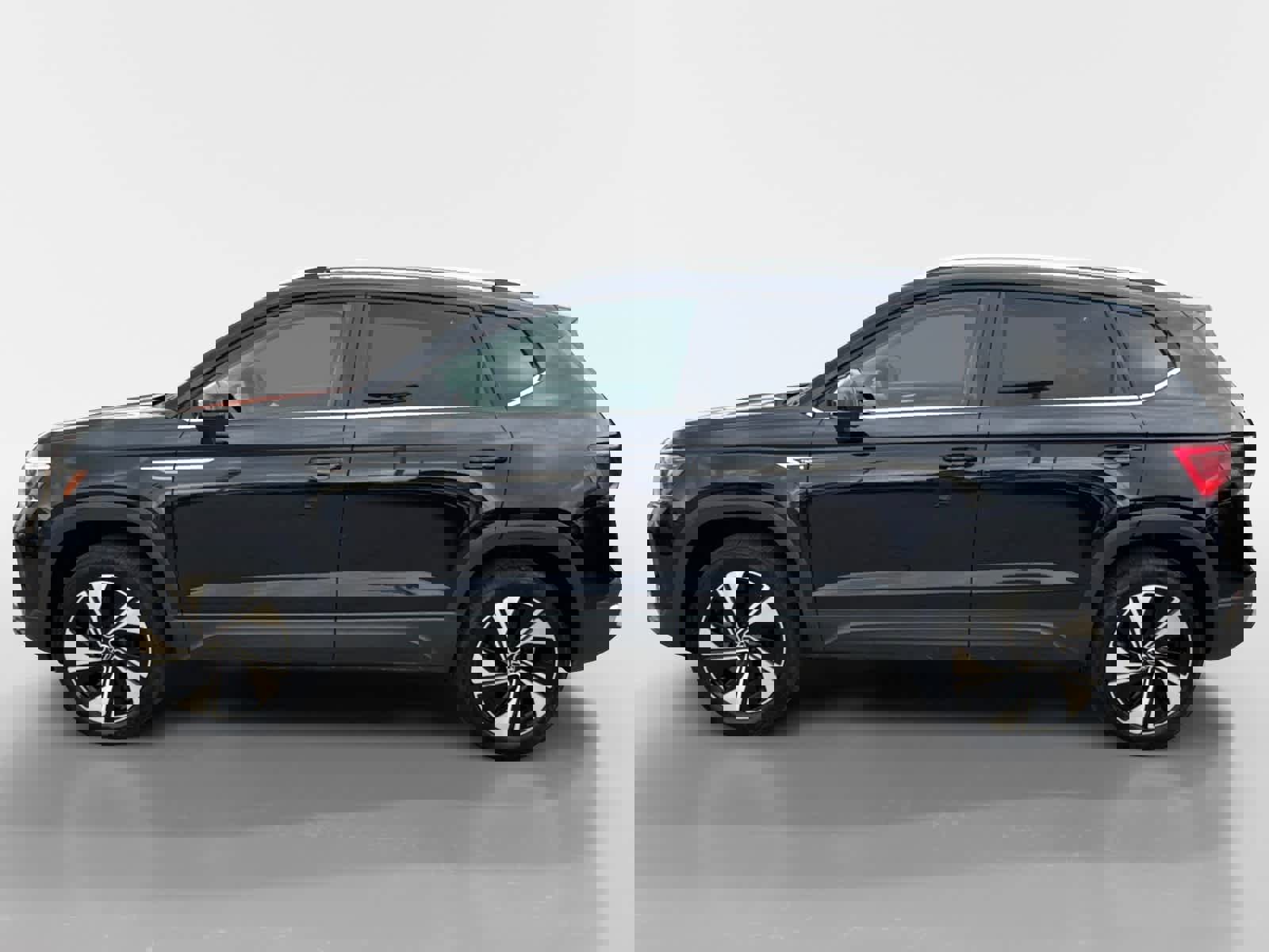 Certified 2024 Volkswagen Taos SE image 3