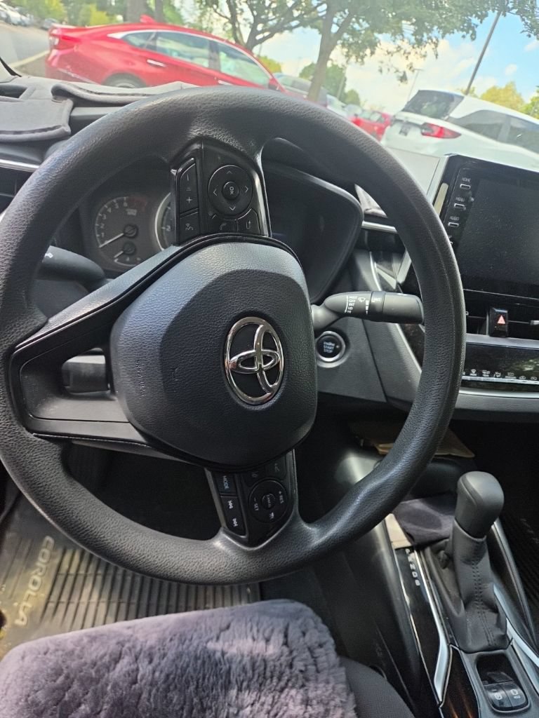 Used 2020 Toyota Corolla LE w/ LE Convenience Package FWD image 8