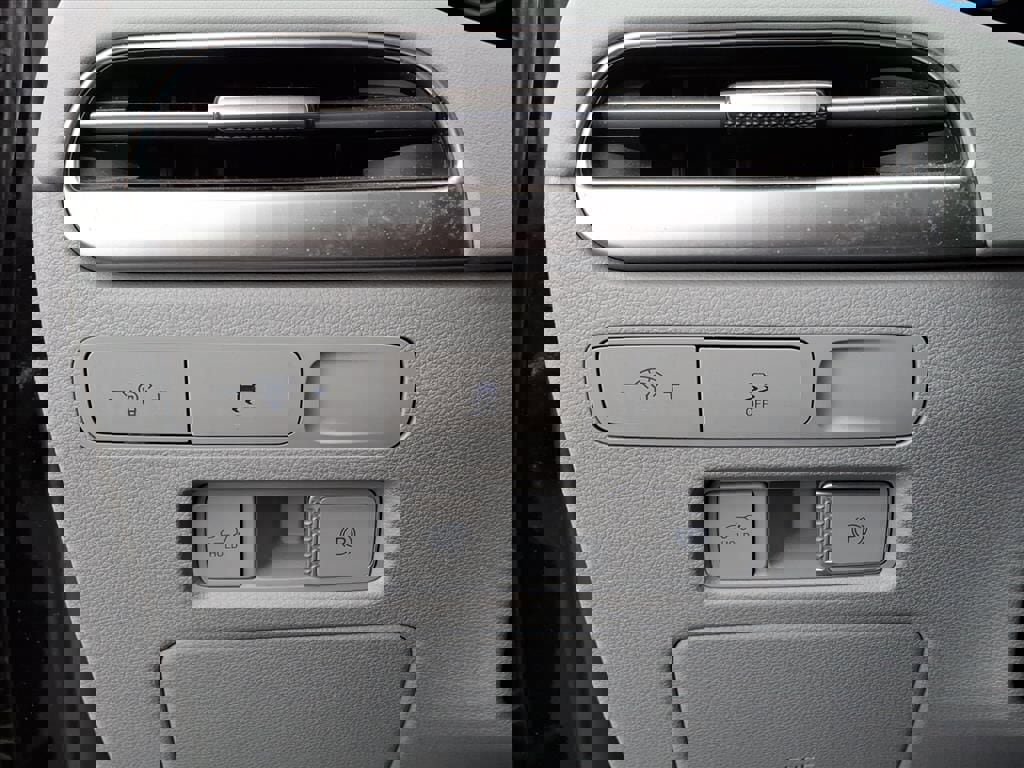 Used 2024 Hyundai Palisade SEL w/ Premium Package image 18