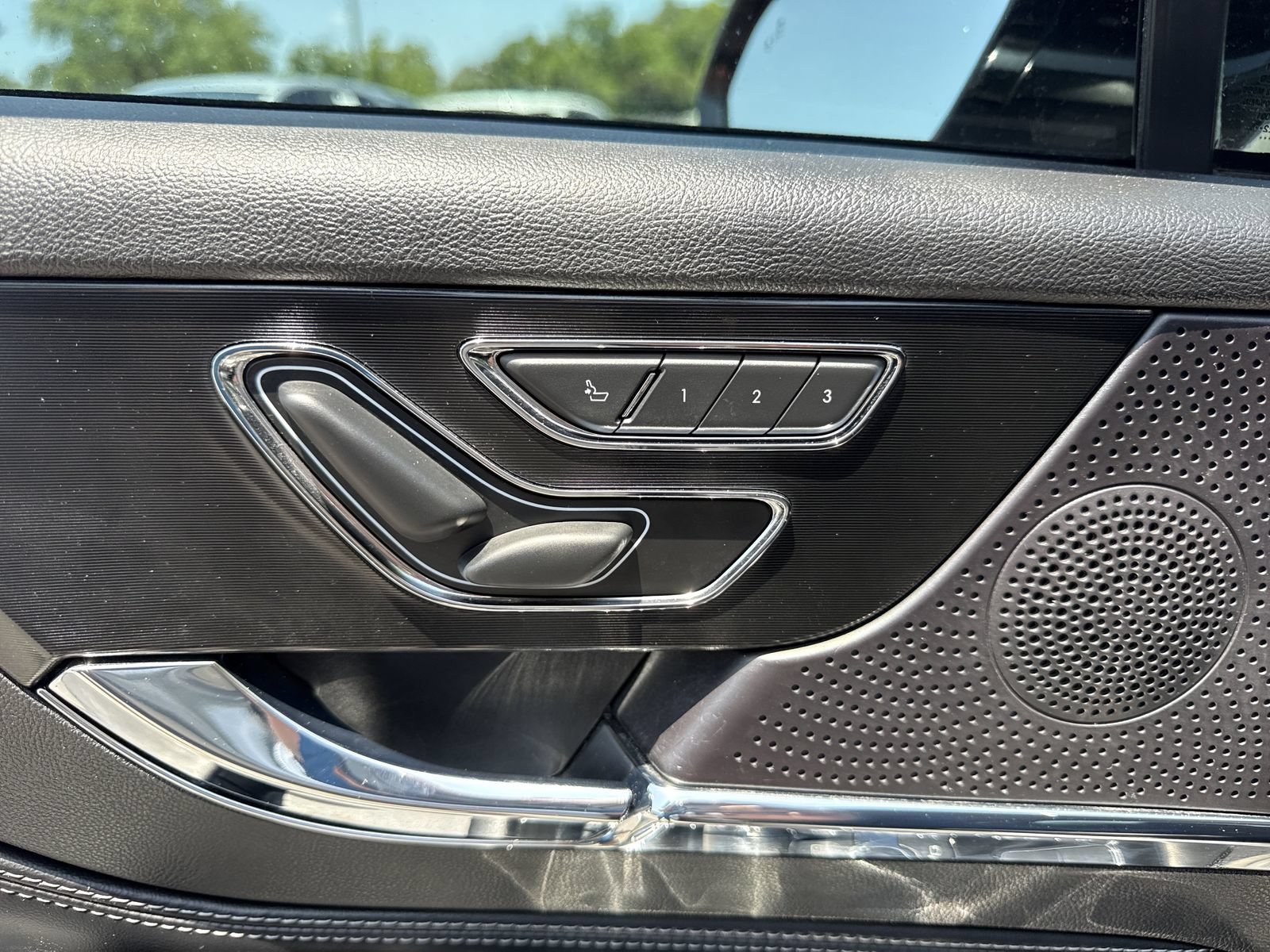 Used 2023 Lincoln Corsair FWD image 16
