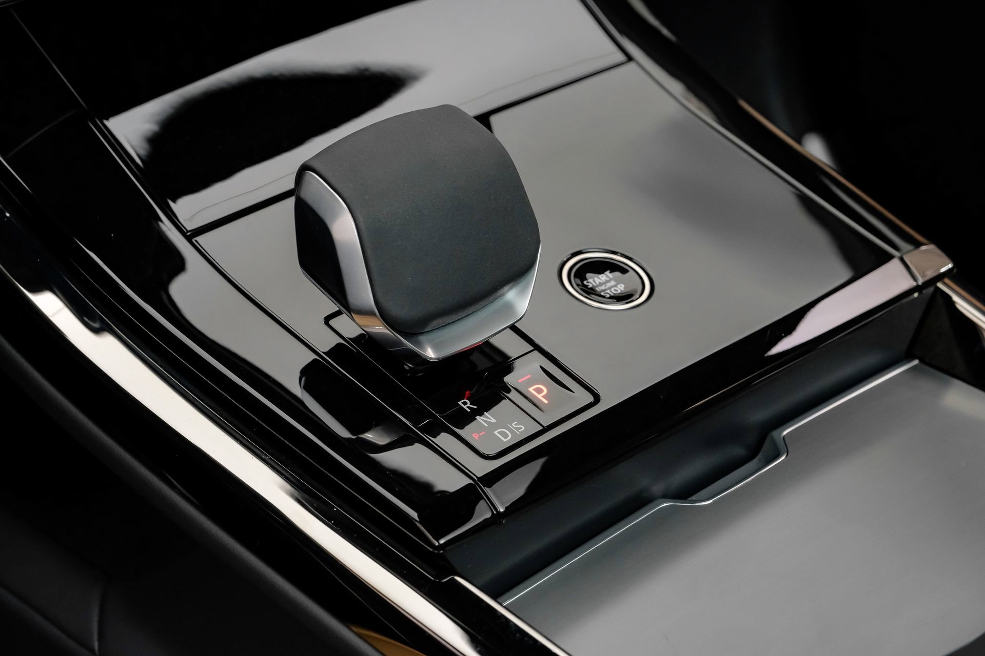 Used 2024 Land Rover Range Rover Sport Dynamic SE image 29