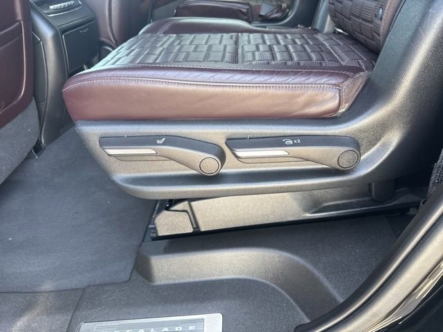 Used 2021 Cadillac Escalade Sport Platinum AWD/4WD image 12
