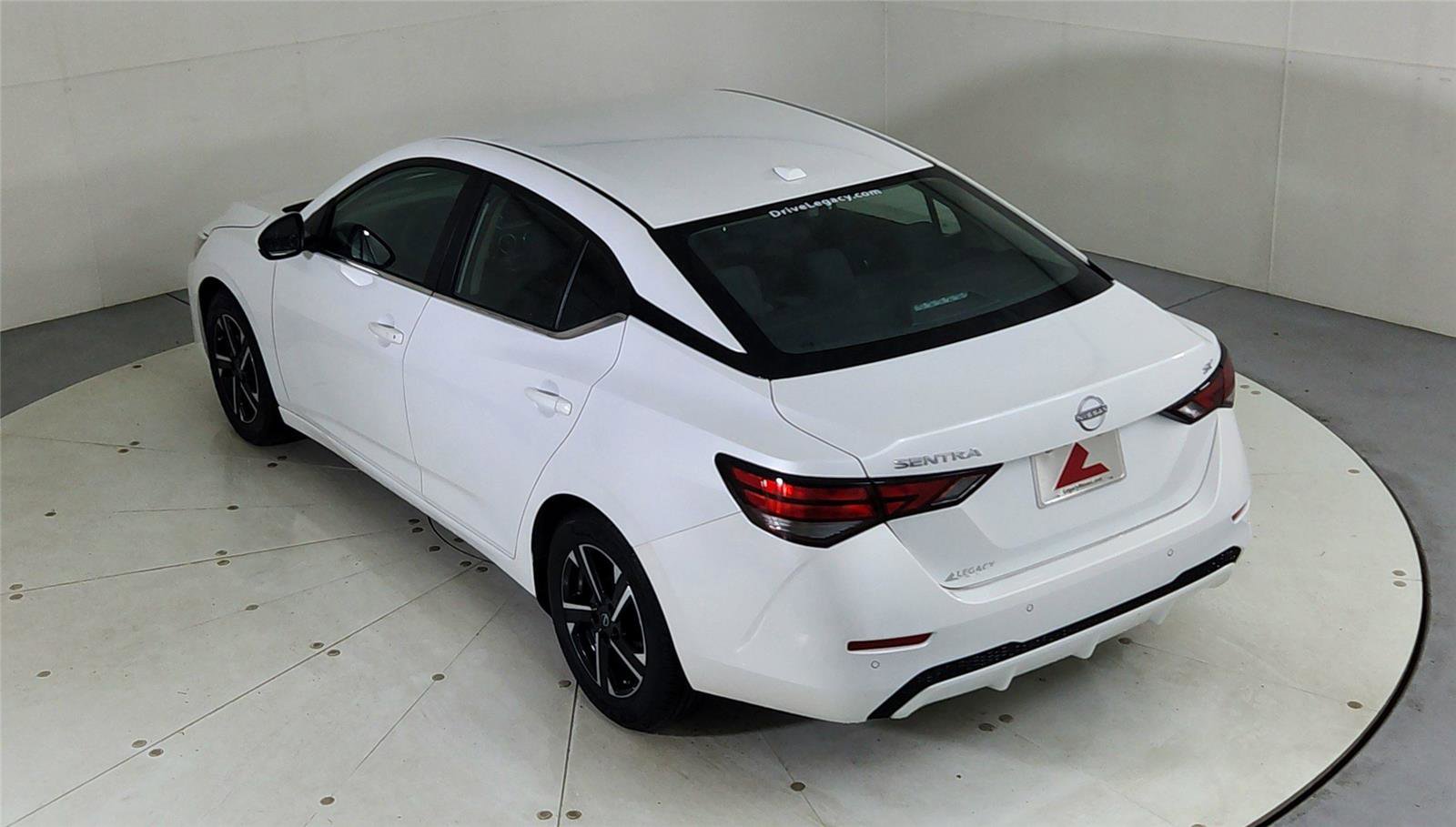 Used 2024 Nissan Sentra SV image 21