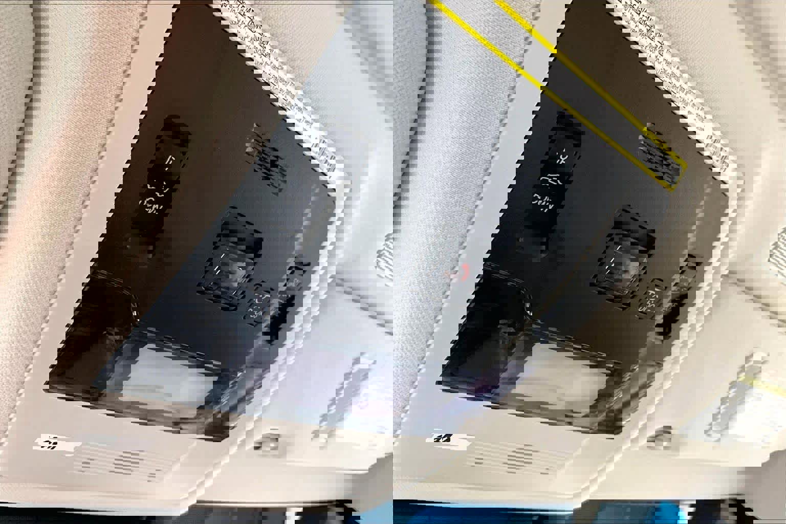 Used 2025 Lexus ES 300h w/ Premium Package image 33