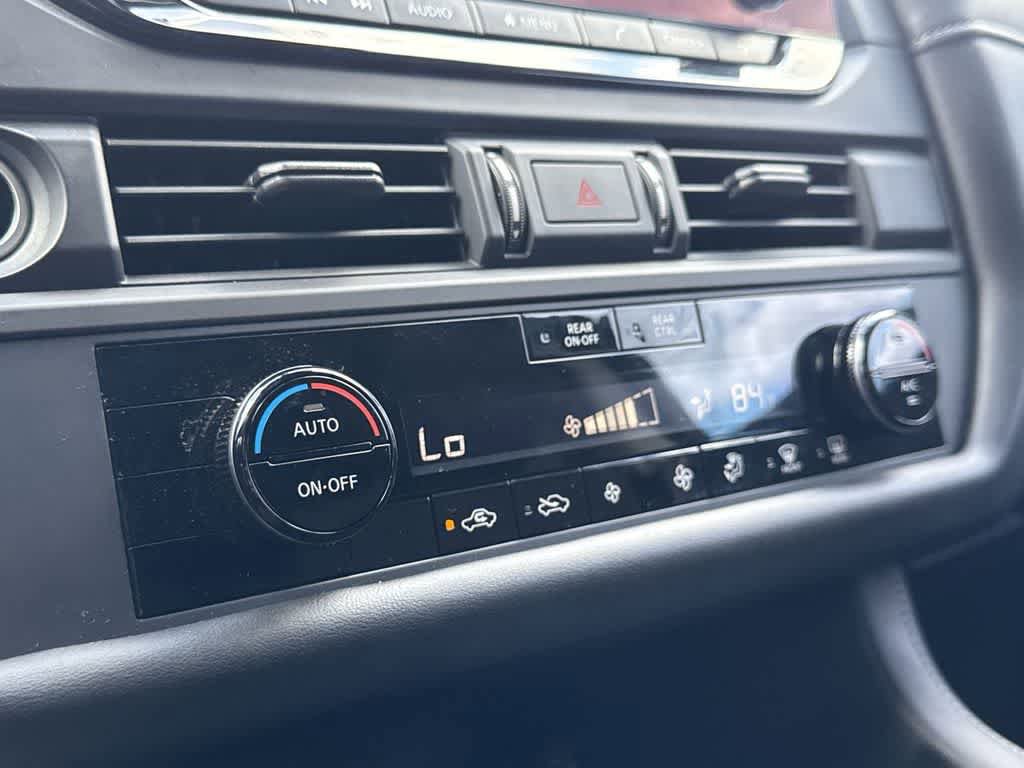 Used 2024 Nissan Pathfinder S AWD/4WD image 20