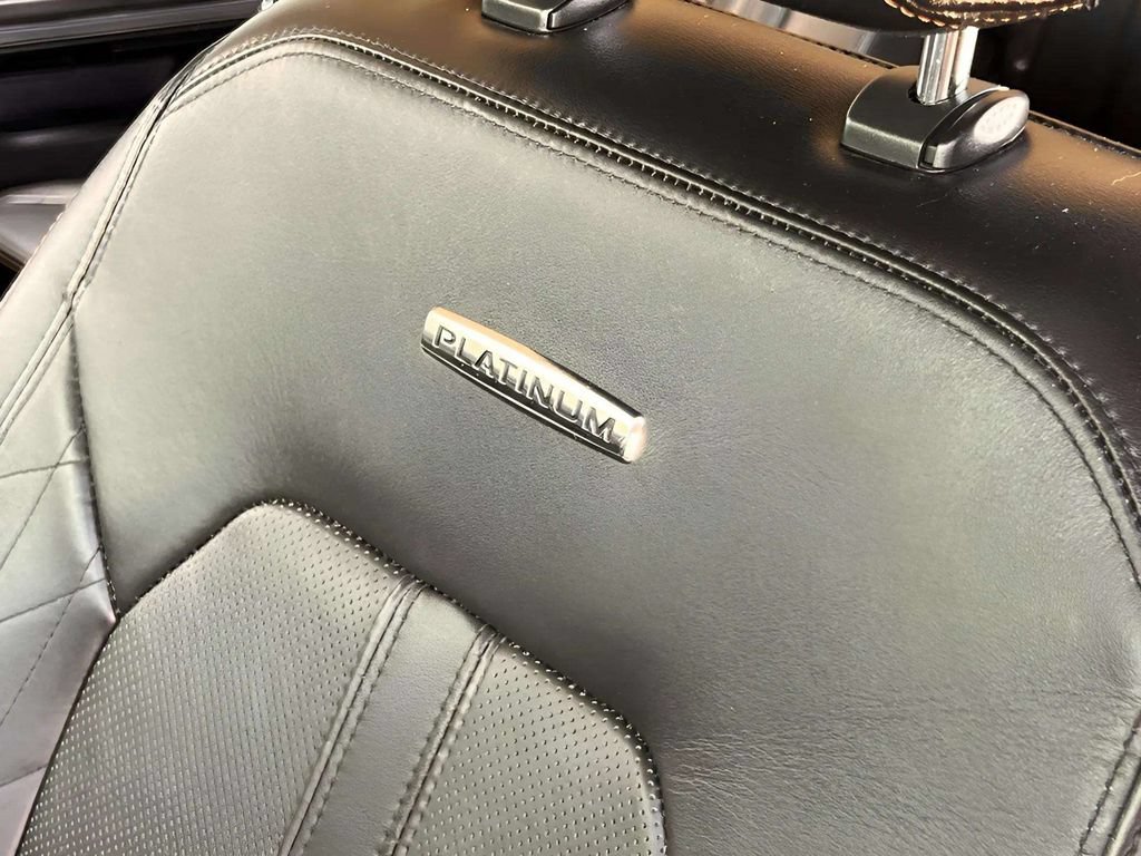 Used 2019 Ford Expedition Max Platinum AWD/4WD image 32
