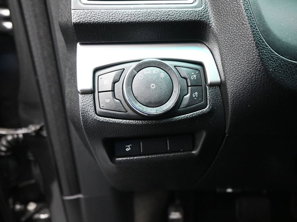 Certified 2017 Ford Explorer XLT w/ Equipment Group 202A FWD image 13