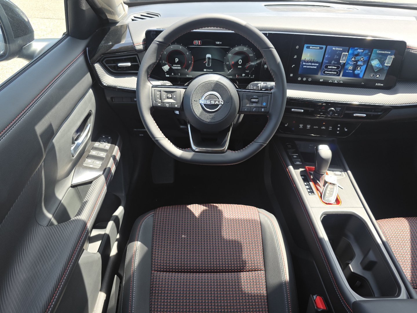 New 2026 Nissan Kicks SR w/ Cold Weather Package AWD/4WD image 5