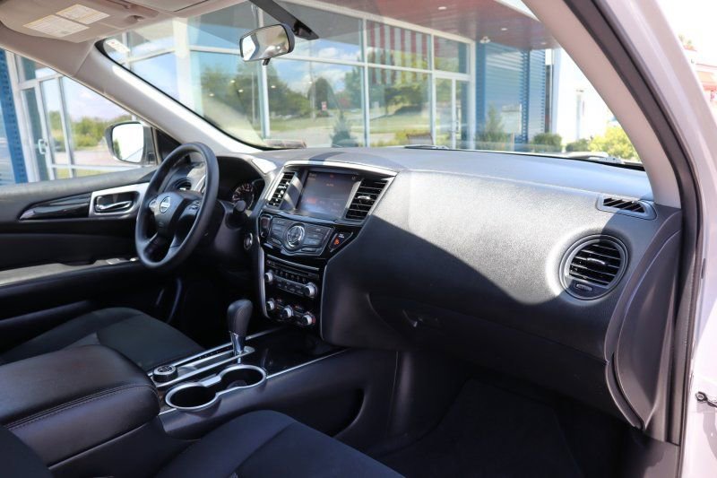 Used 2018 Nissan Pathfinder S AWD/4WD image 22