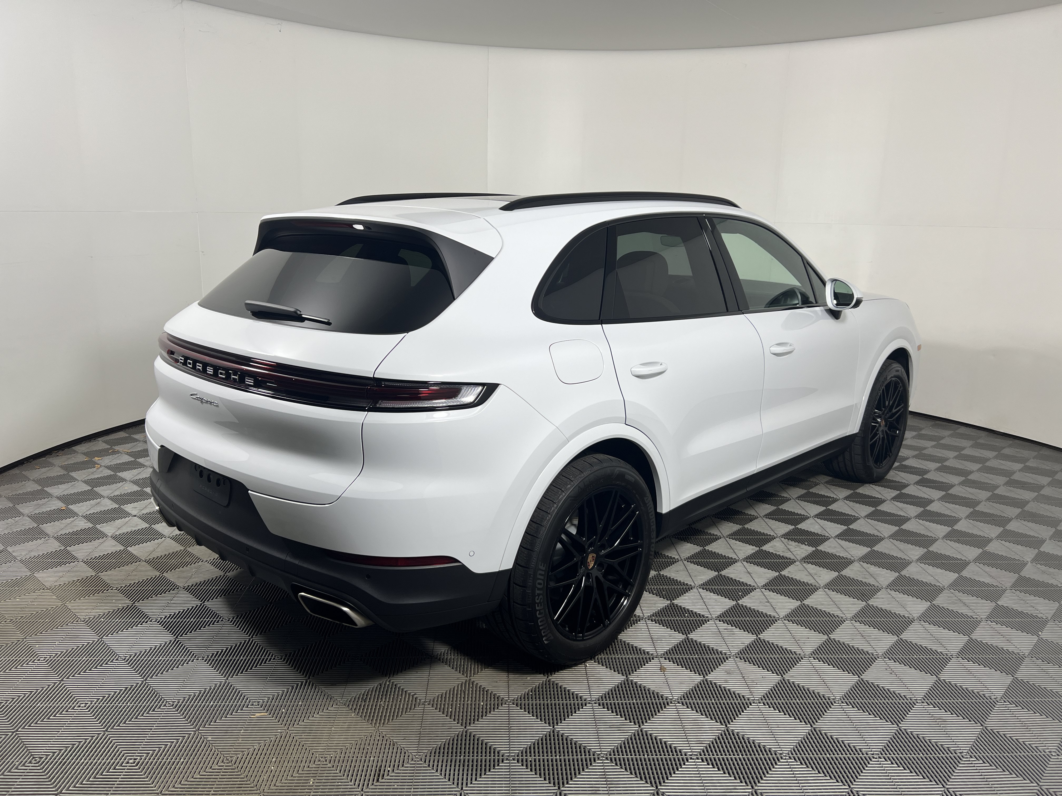 Certified 2026 Porsche Cayenne AWD/4WD image 7