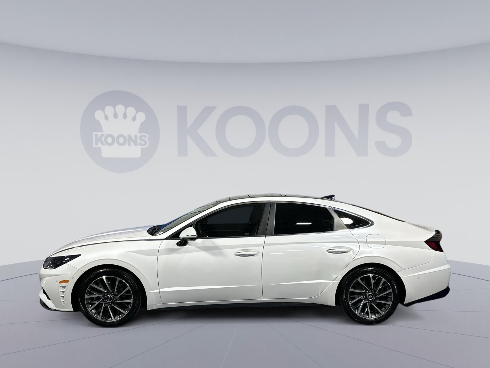 Used 2020 Hyundai Sonata Limited w/ Cargo Package image 2