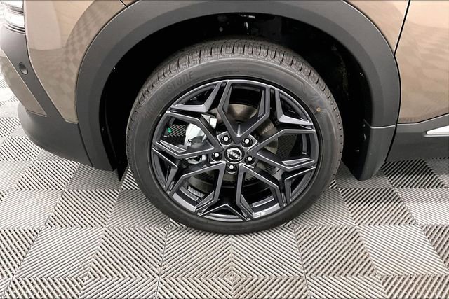 New 2026 Nissan Kicks SR w/ SR Premium Package image 12