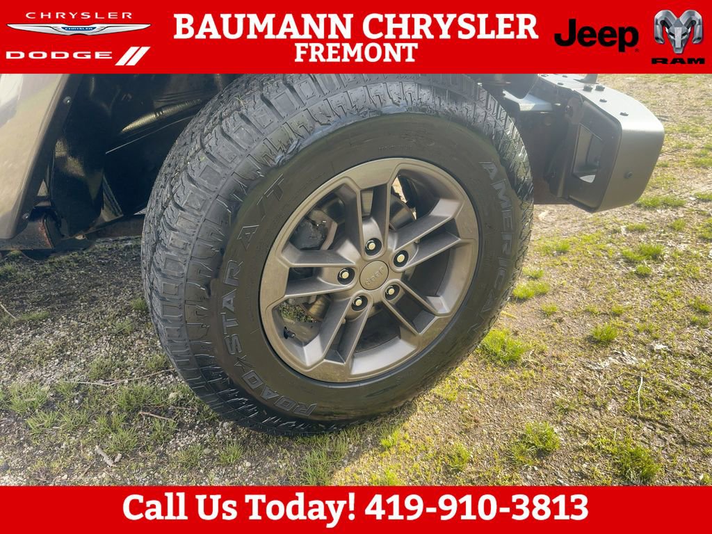 Used 2016 Jeep Wrangler Unlimited Sahara image 26