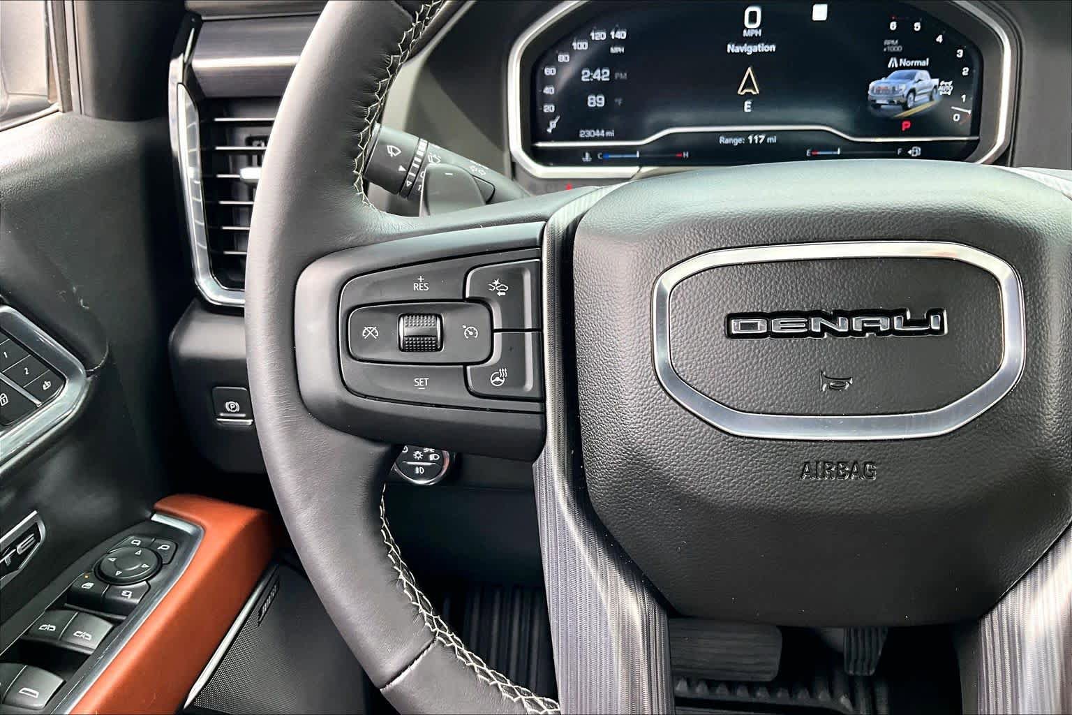 Used 2023 GMC Sierra 1500 Denali Ultimate AWD/4WD image 24
