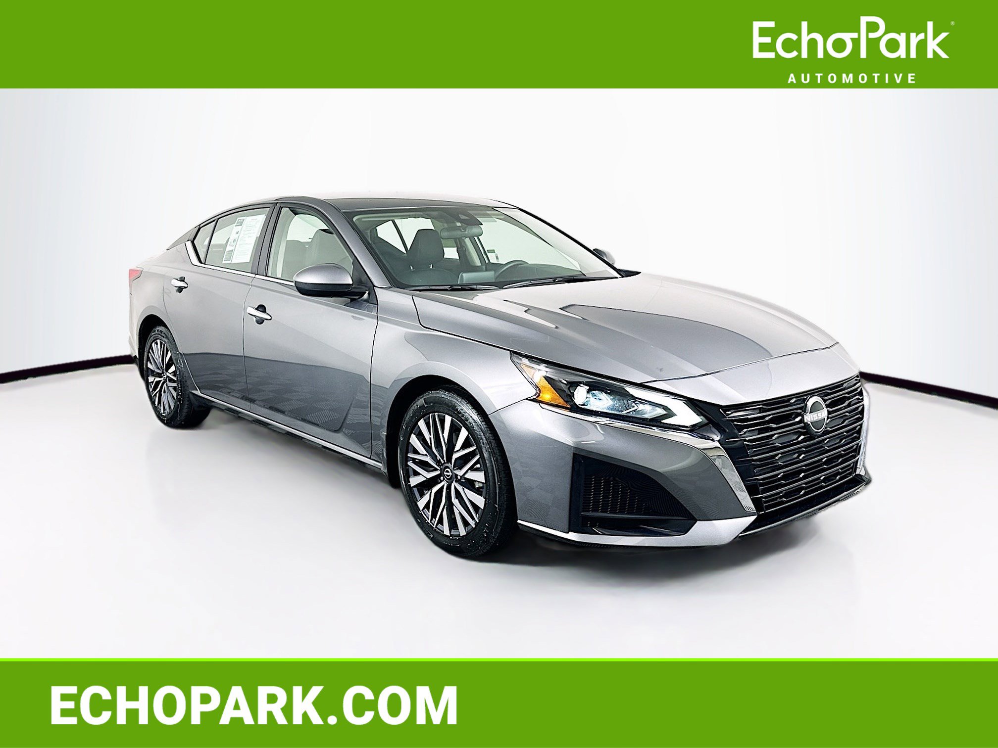 Used 2023 Nissan Altima 2.5 SV FWD image 1