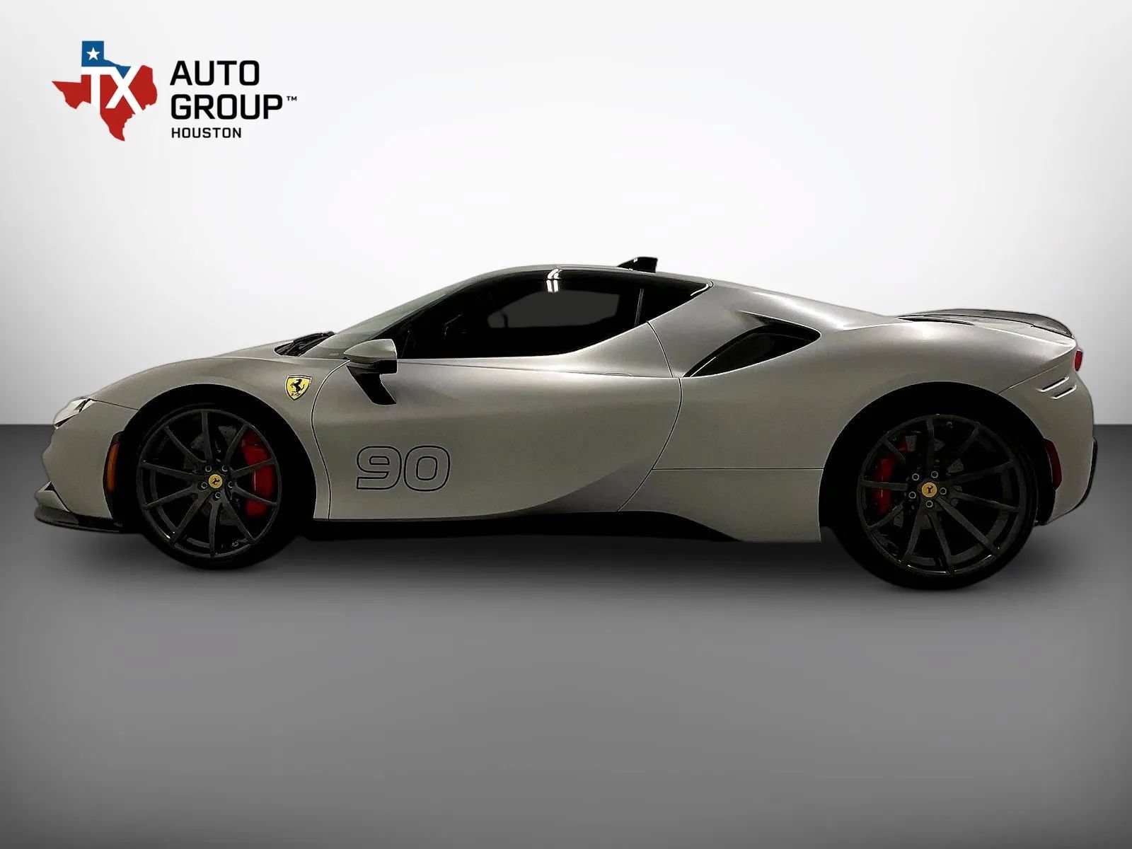 Used 2021 Ferrari SF90 Stradale AWD/4WD image 9
