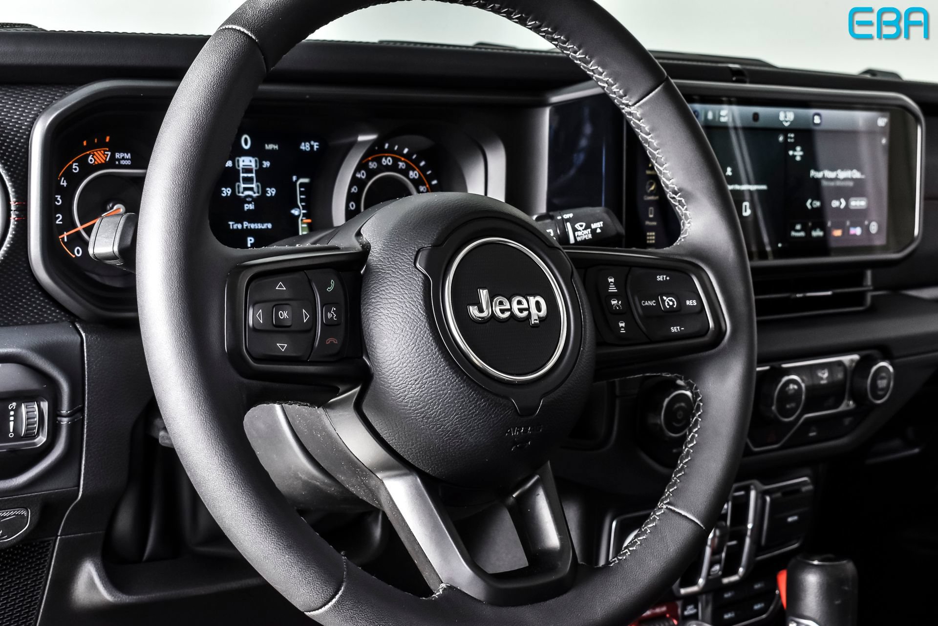 Used 2026 Jeep Wrangler Unlimited Rubicon AWD/4WD image 18