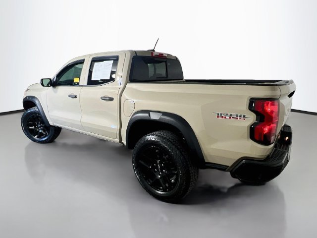 Used 2024 Chevrolet Colorado Trail Boss w/ Technology Package AWD/4WD image 6
