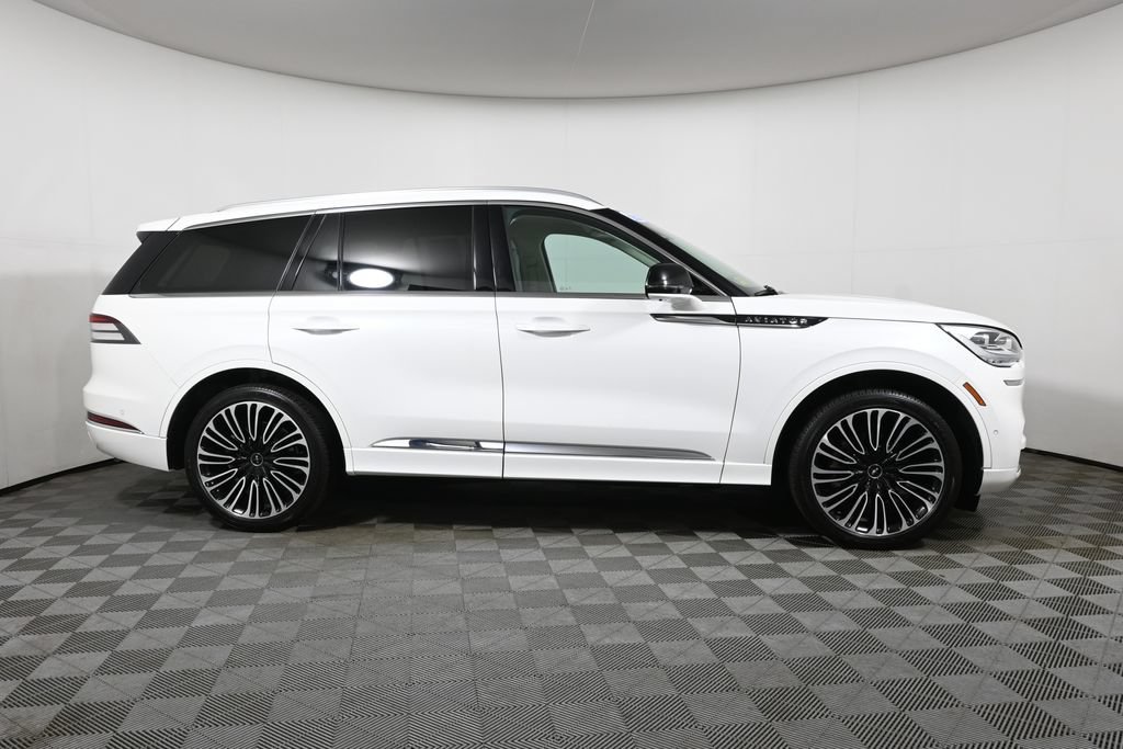 Used 2024 Lincoln Aviator Black Label AWD/4WD image 8