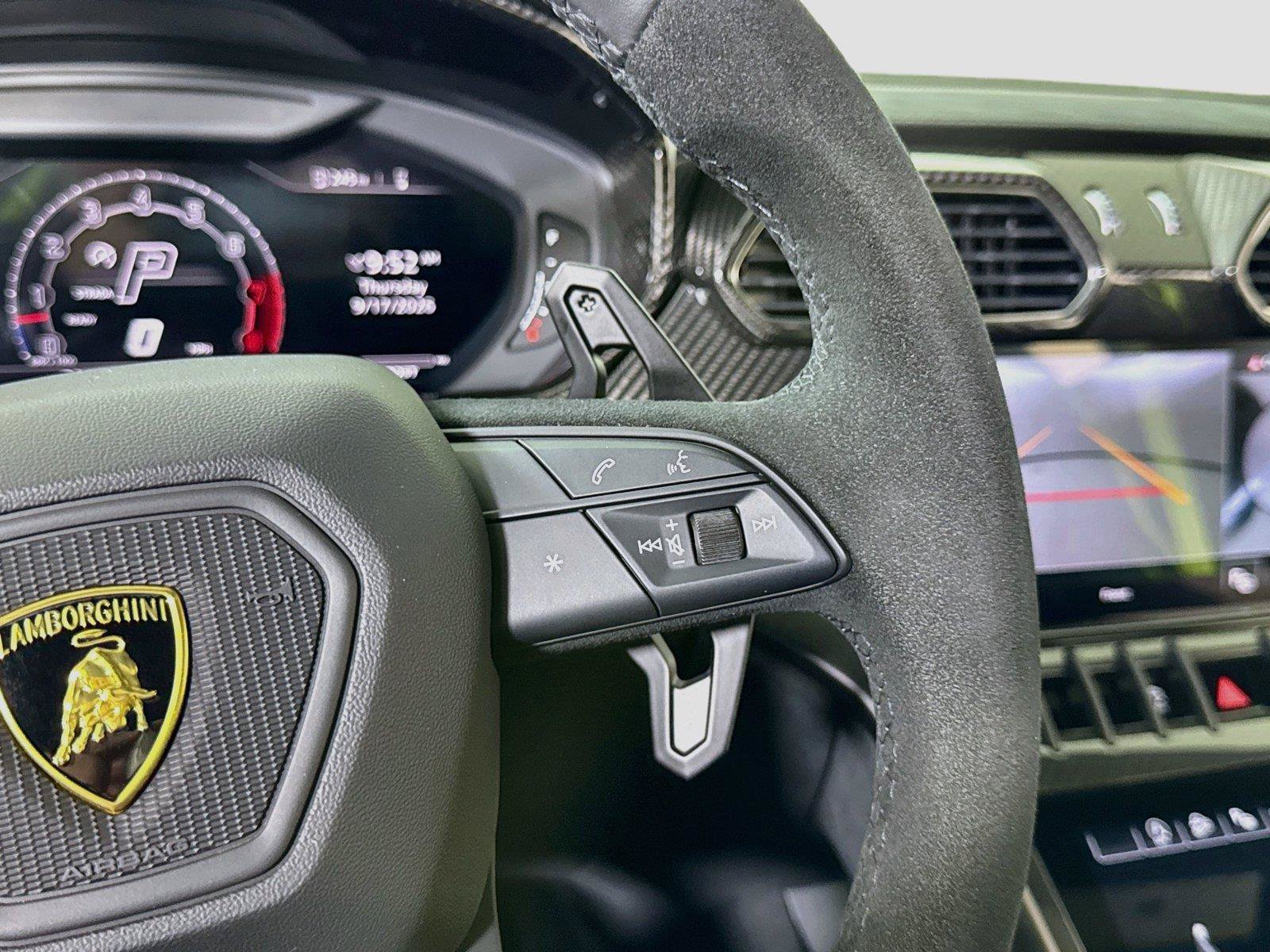 Used 2024 Lamborghini Urus Performante AWD/4WD image 21
