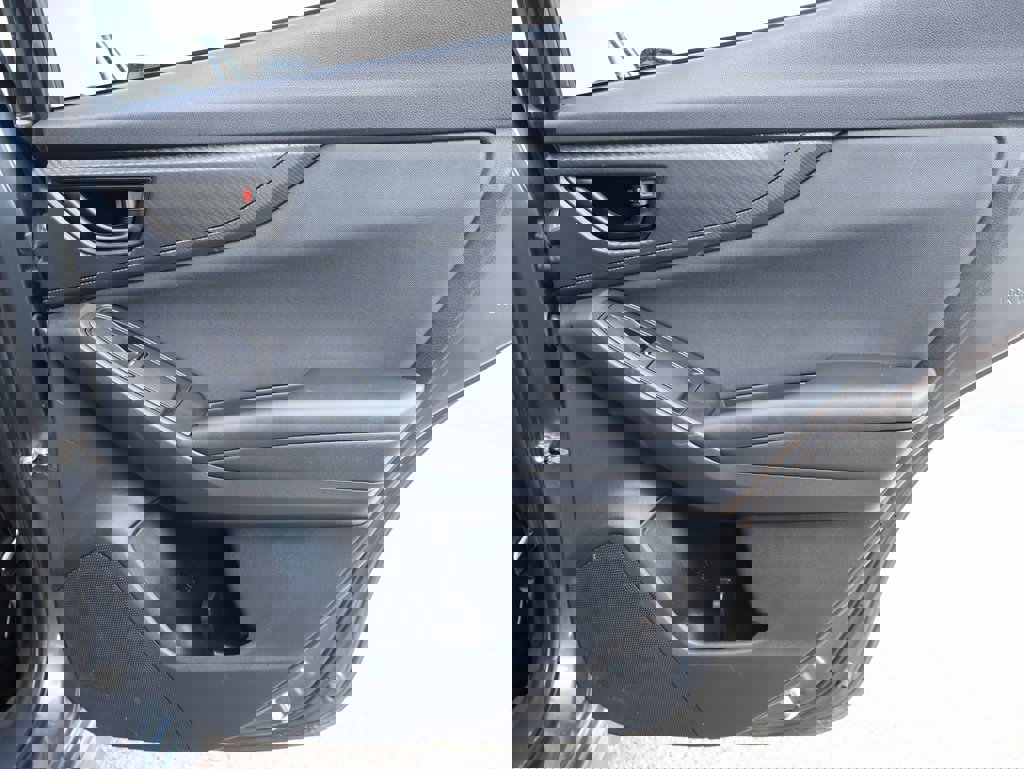 Used 2021 Subaru Crosstrek 2.0i Premium image 12