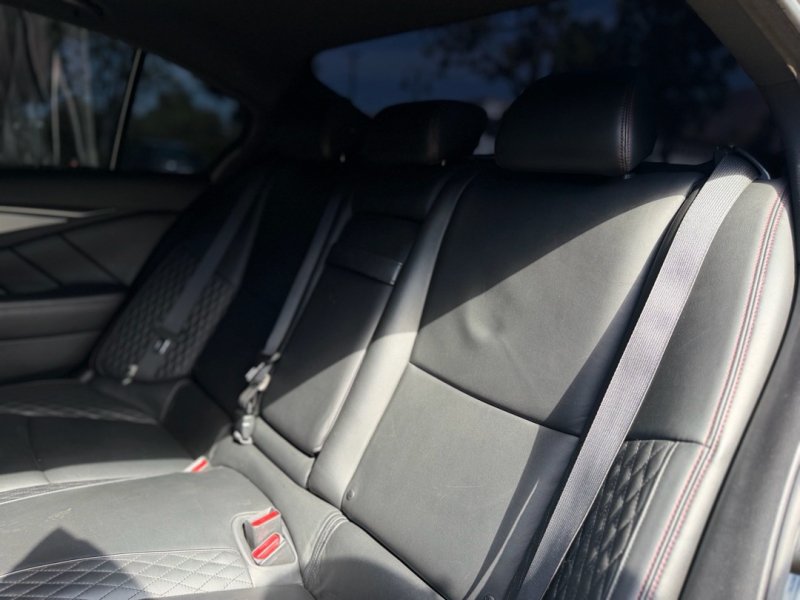 Used 2018 INFINITI Q50 Red Sport 400 w/ Sensory Package (Sport) RWD image 9