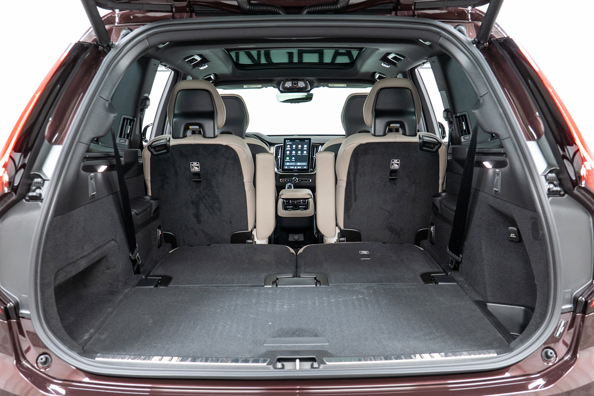 New 2026 Volvo XC90 B6 Ultra w/ Protection Package image 10