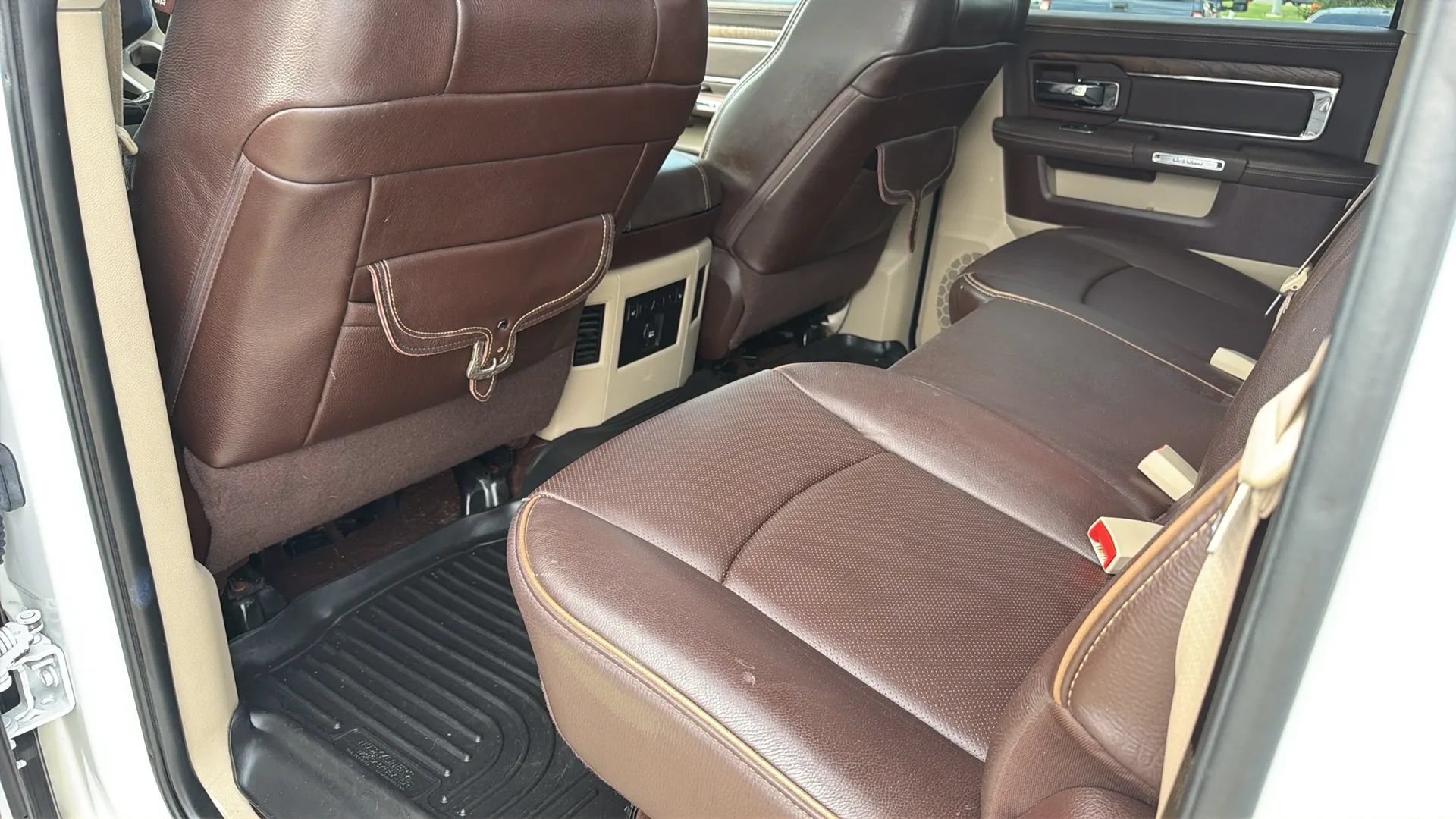 Used 2015 RAM 3500 Laramie Longhorn w/ Convenience Group AWD/4WD image 53