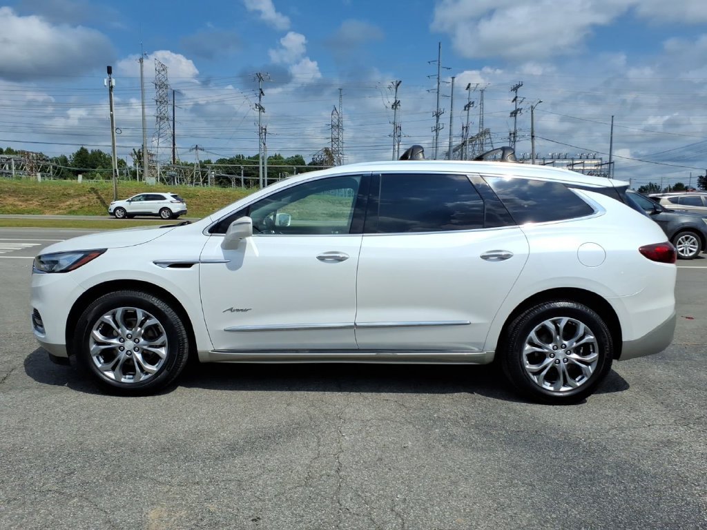 Used 2019 Buick Enclave Avenir w/ Avenir Technology Package FWD image 4