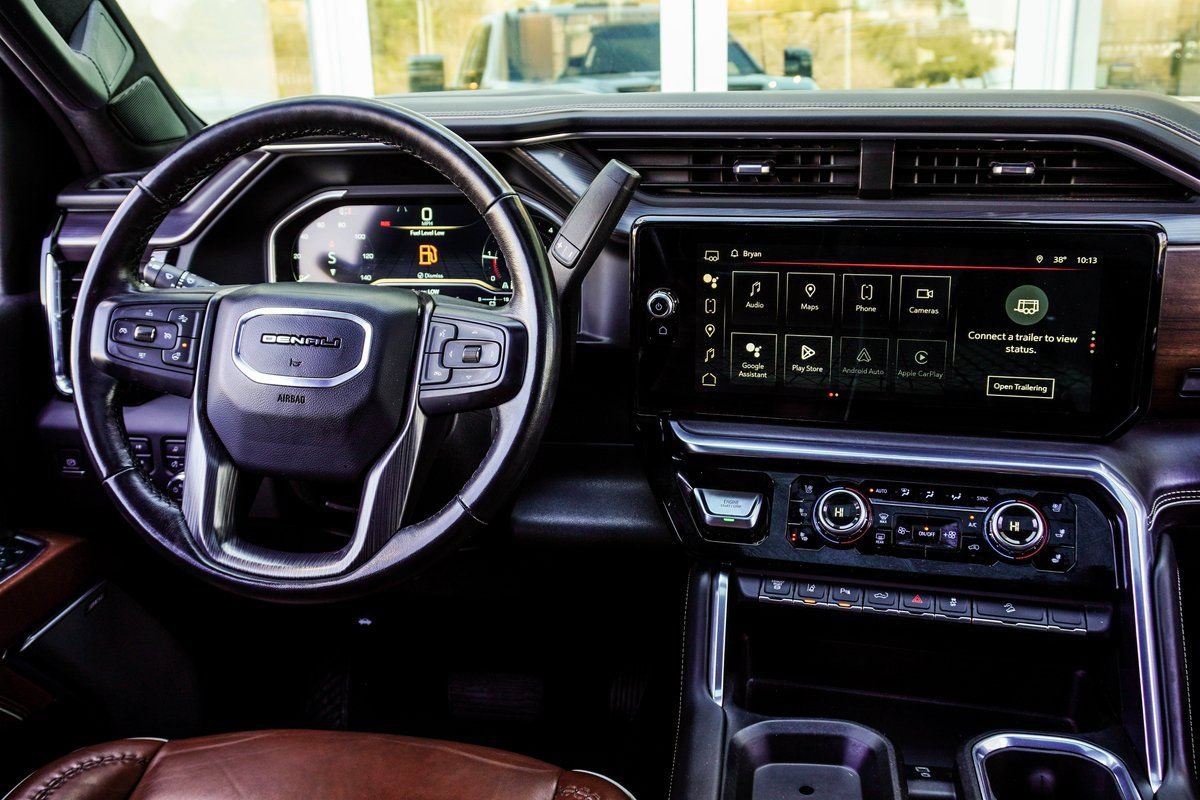 Used 2024 GMC Sierra 2500 Denali Ultimate AWD/4WD image 16