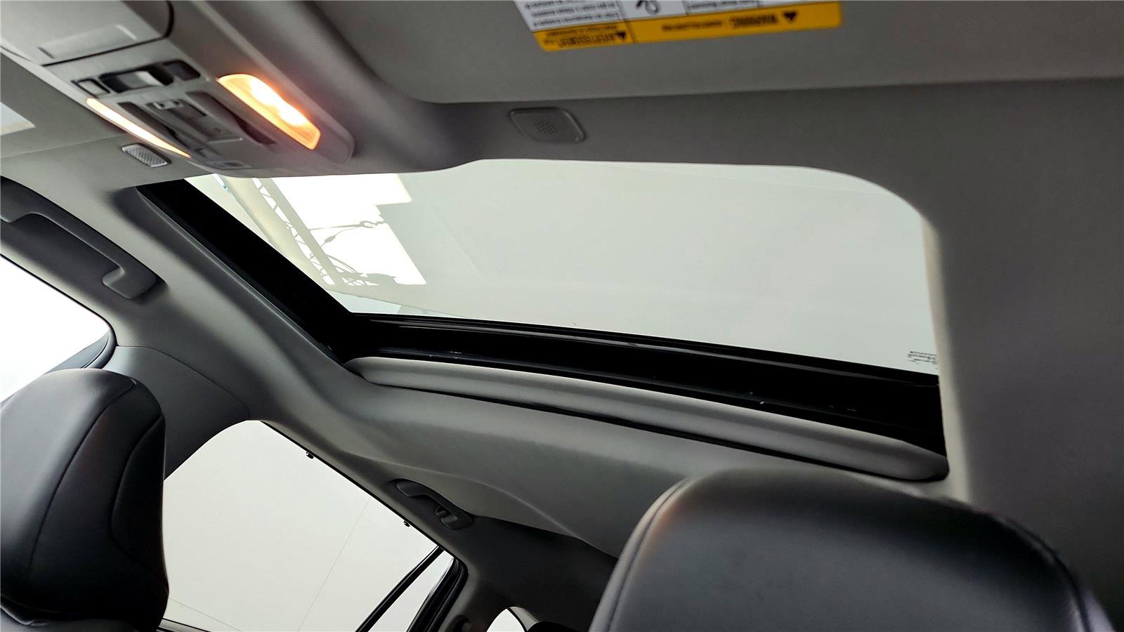 Certified 2024 Toyota Highlander XLE image 27