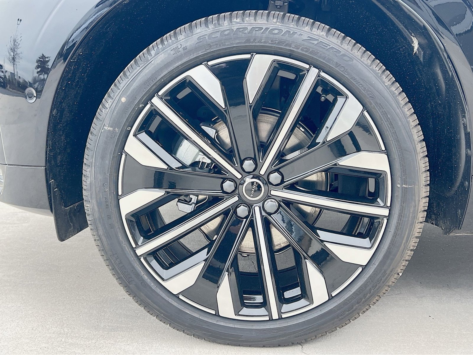 New 2026 Volvo XC60 B5 Ultra w/ Protection Package Premier image 12