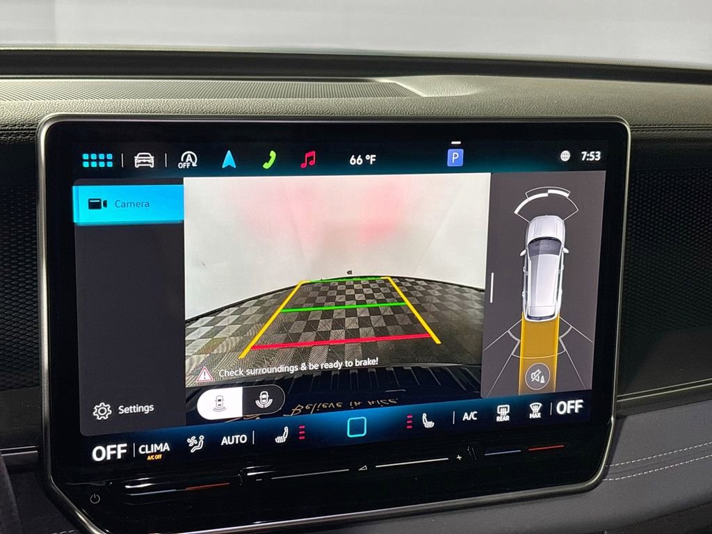 New 2025 Volkswagen Tiguan SE R-Line image 16