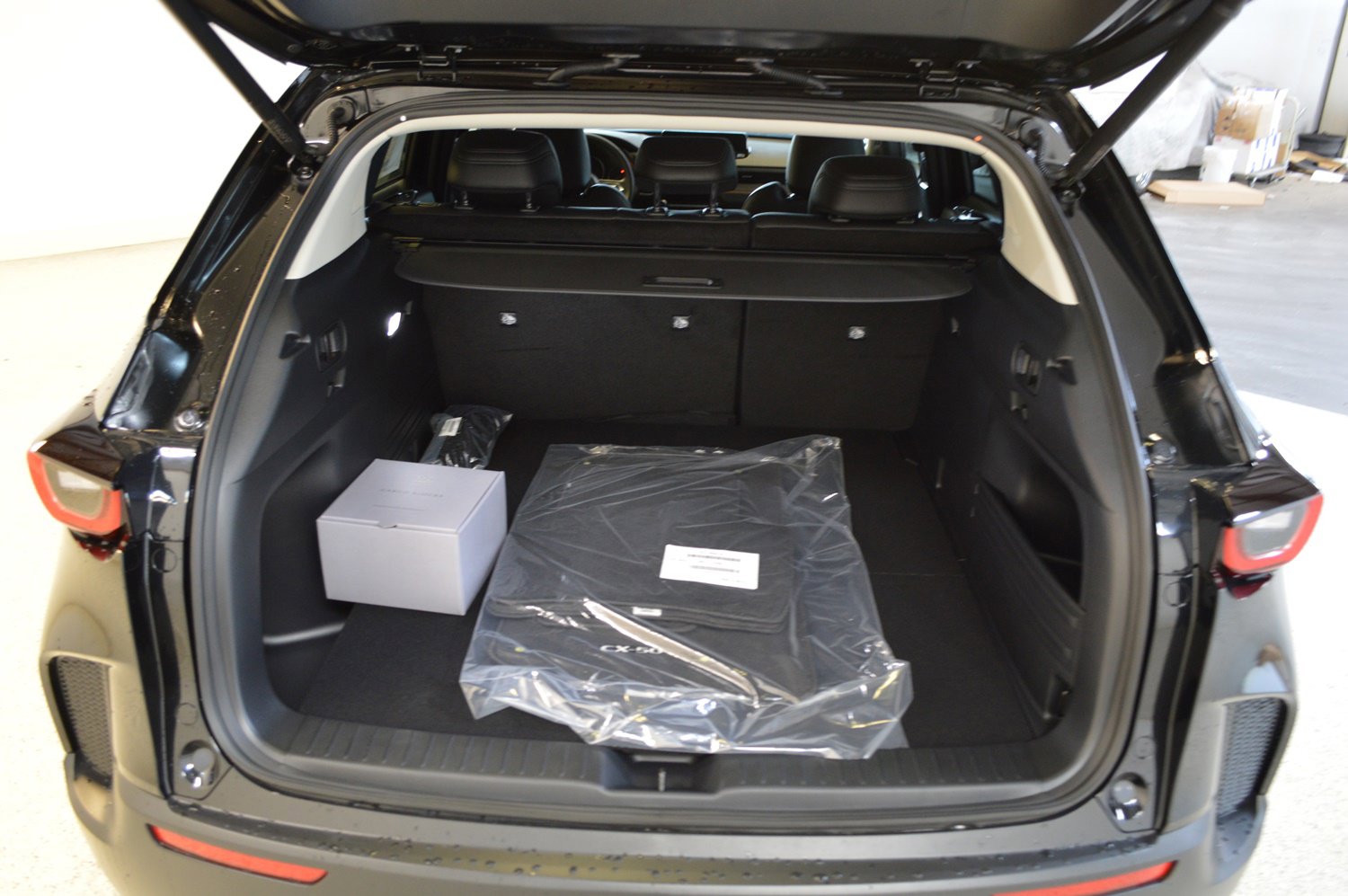 New 2025 MAZDA CX-50 AWD 2.5 Hybrid w/ Cargo Package image 13