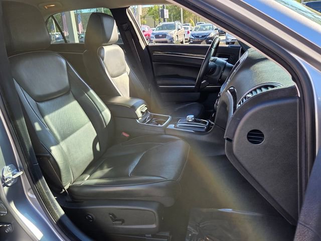 Used 2018 Chrysler 300 Limited image 17