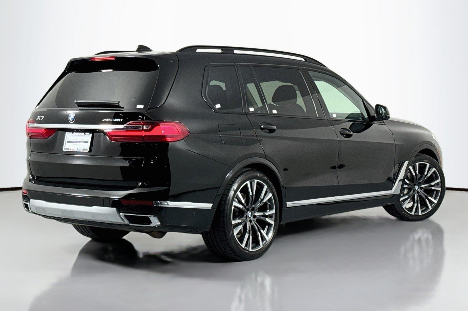 Used 2022 BMW X7 xDrive40i w/ Premium Package AWD/4WD image 13