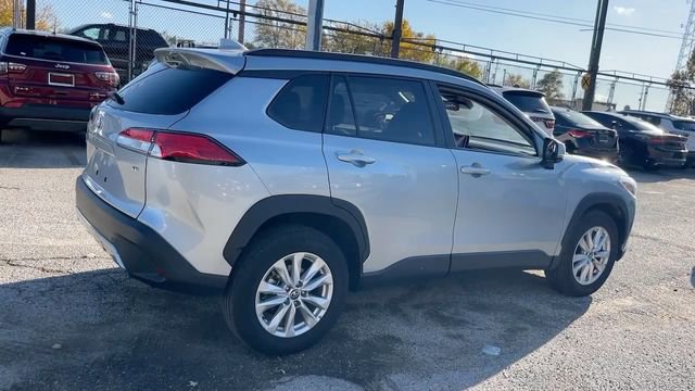 Used 2024 Toyota Corolla Cross LE image 27